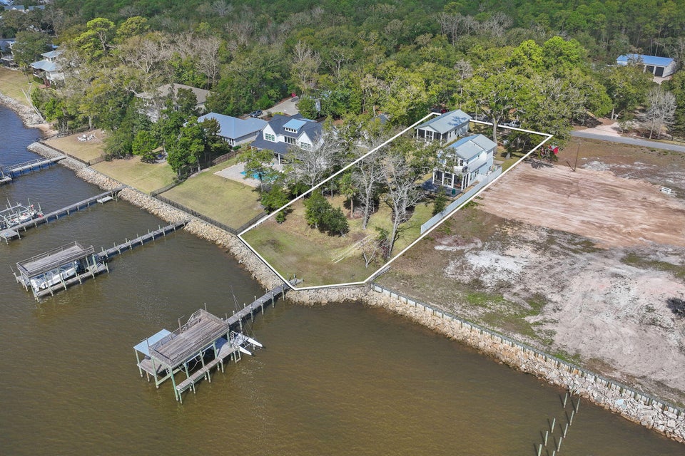 315 Red Barn Road, Freeport — comparable sale